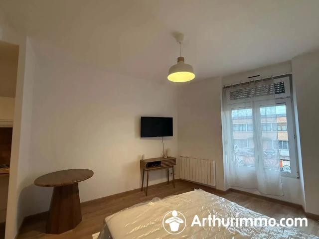Location Appartement Rue des Alisiers, Argiésans