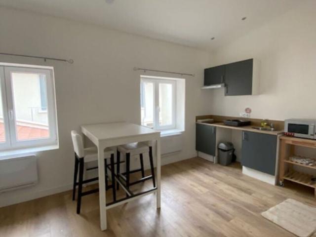 Location Appartement Rue des Alliés, Villeurbanne