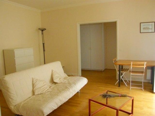 Location Appartement Rue des Archives, Paris