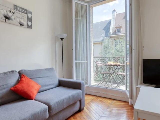Location Appartement Rue des Archives, Paris