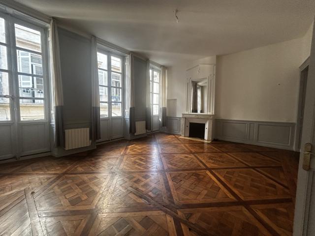 Location Appartement Rue des Argentiers, Bordeaux