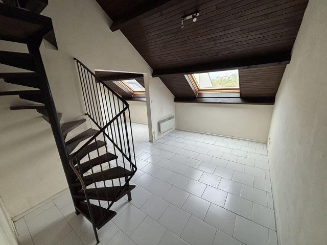 Location Appartement Avenue Pasteur, Échenoz la Méline