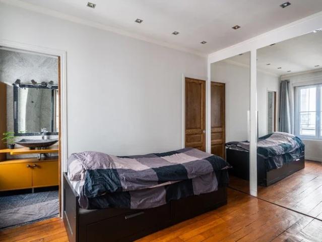 Location Appartement Rue des Belles Feuilles, Paris