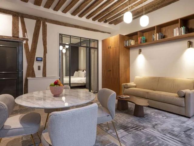 Location Appartement Rue des Bernardins, Paris