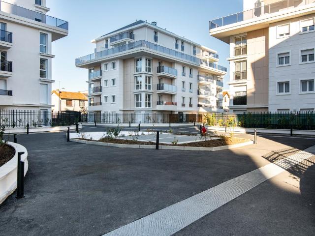 Location Appartement Rue des Bois de Groslay, Drancy