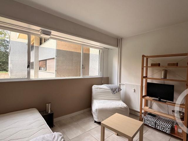 Location Appartement Rue des Boulets, Paris