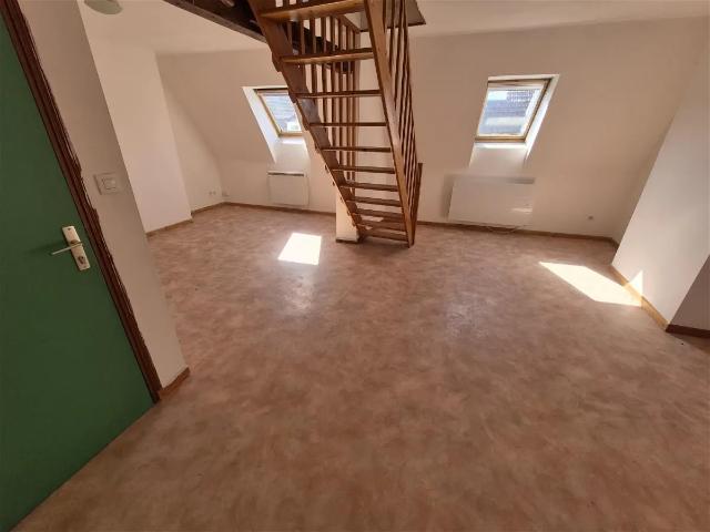 Location Appartement Rue des Capucins, Cambrai