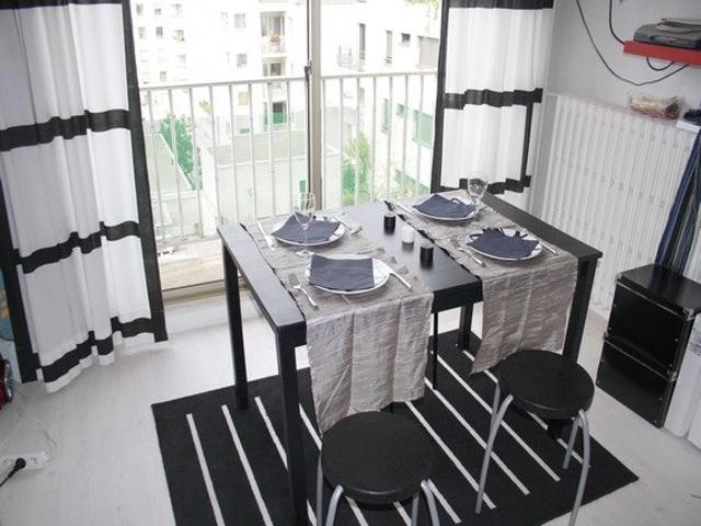 Location Appartement Rue des Cévennes, Paris