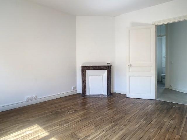 Location Appartement Rue des Chapelains, Reims