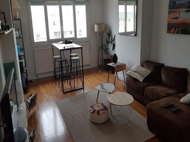 Location Appartement Rue des Charmettes, Lyon