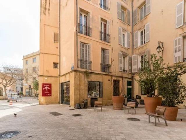 Location Appartement Rue des Chaudronniers, Aix en Provence
