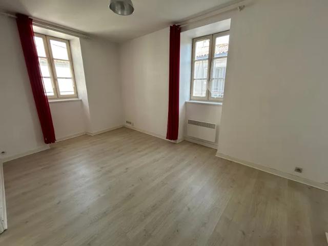 Location Appartement Rue des Cloutiers, La Rochelle