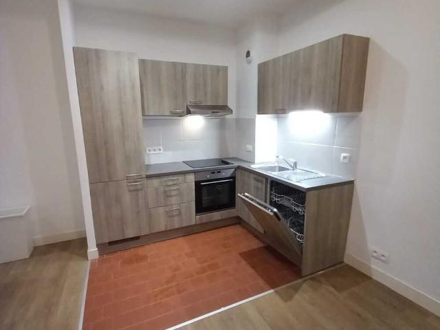 Location Appartement Rue des Cordeliers, Aix en Provence