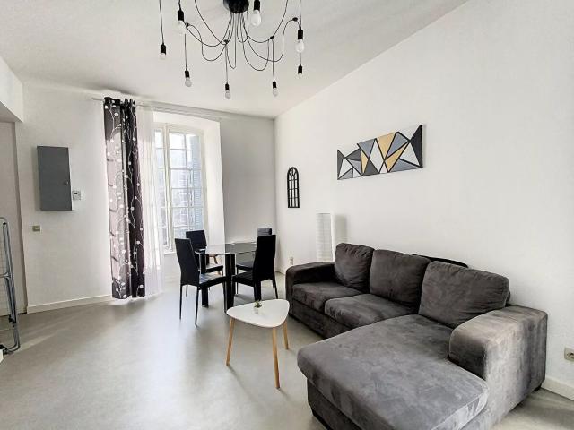 Location Appartement Rue des Cordeliers, Saint Flour