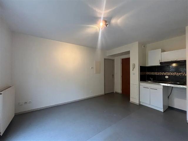 Location Appartement Rue des Cordiers, Sens