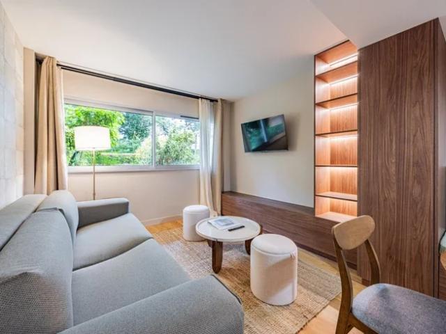 Location Appartement Rue des Cottages, Paris
