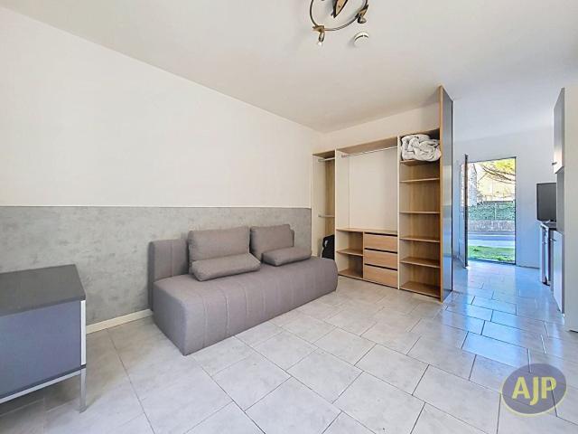 Location Appartement Rue des Dames, Migné