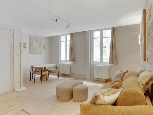 Location Appartement Rue des Dames Augustines, Neuilly sur Seine