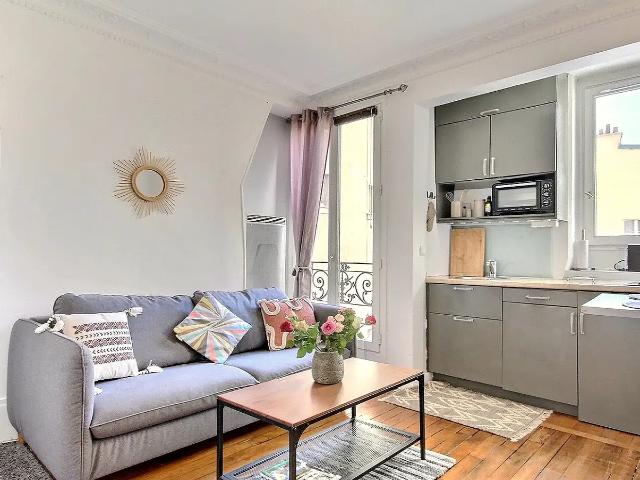 Location Appartement Rue des Dames, Paris