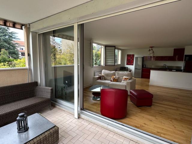 Location Appartement Rue des Docteurs Cordier, Lyon
