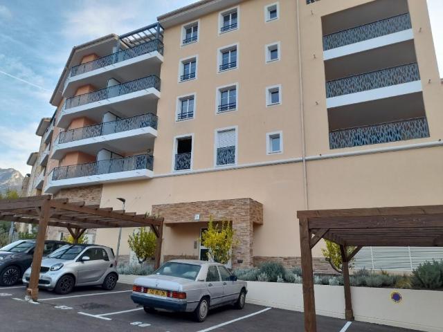 Location Appartement Rue des Étoiles, Nice