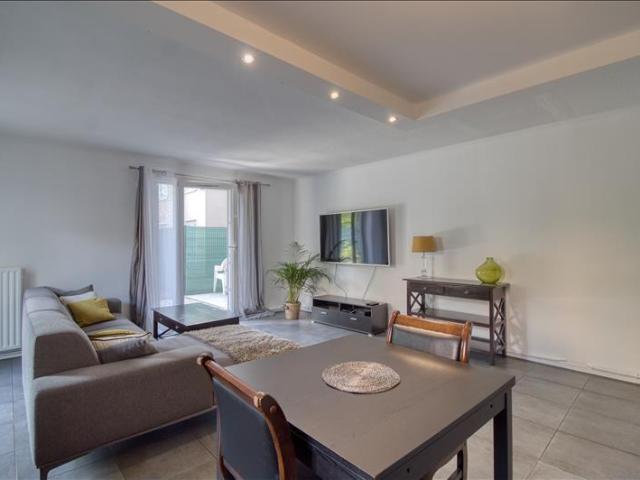 Location Appartement Rue des Étourneaux, Éragny sur Oise