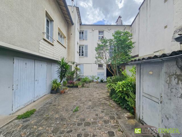 Location Appartement Rue des Écoles, Sceaux