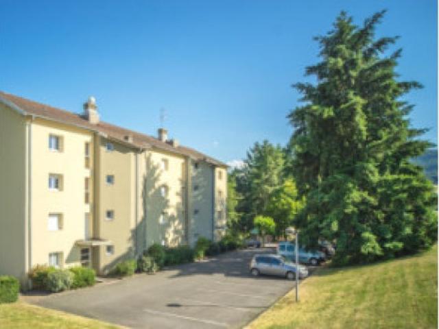 Location Appartement Rue des Écureuils, Matour