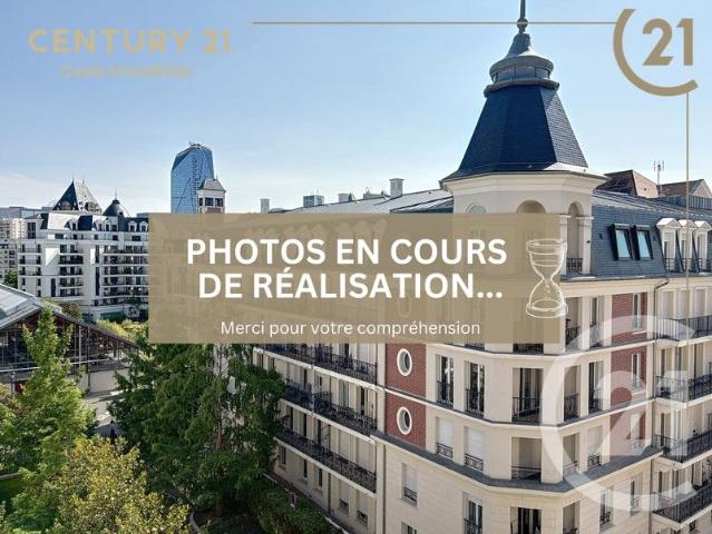 Location Appartement Rue des Fusillés de la Résistance, Puteaux