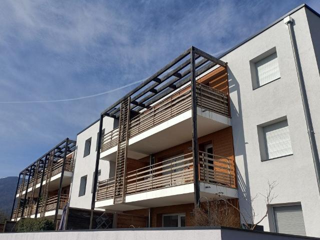 Location Appartement Rue des Faneurs, Gex