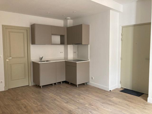 Location Appartement Rue des Flottes, Nîmes