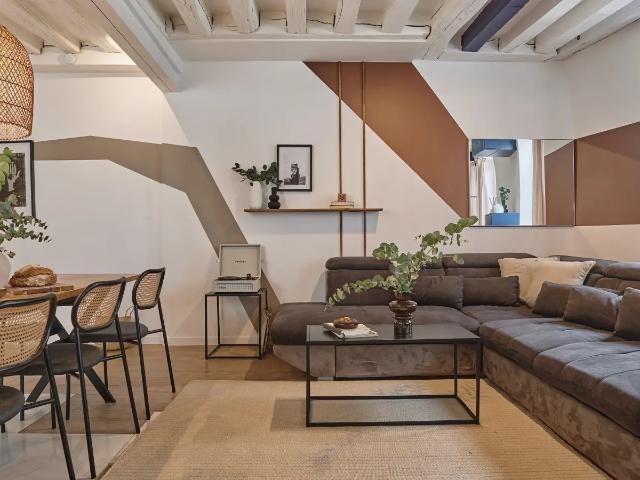 Location Appartement Rue des Fontaines du Temple, Paris