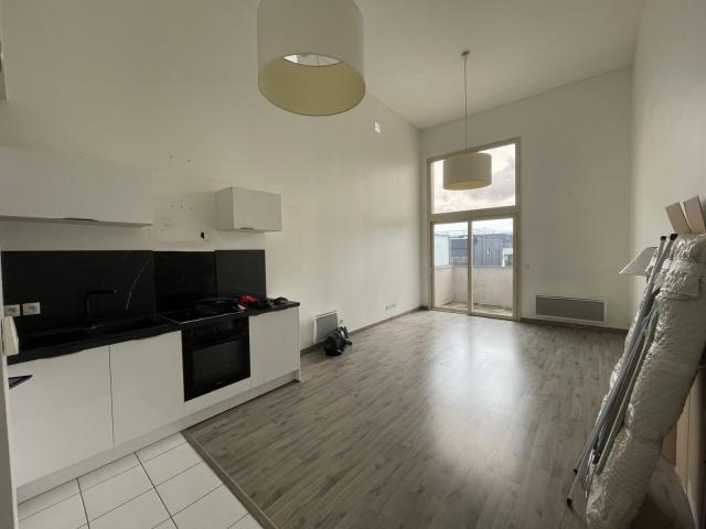 Location Appartement Rue des Fontaines, Romainville
