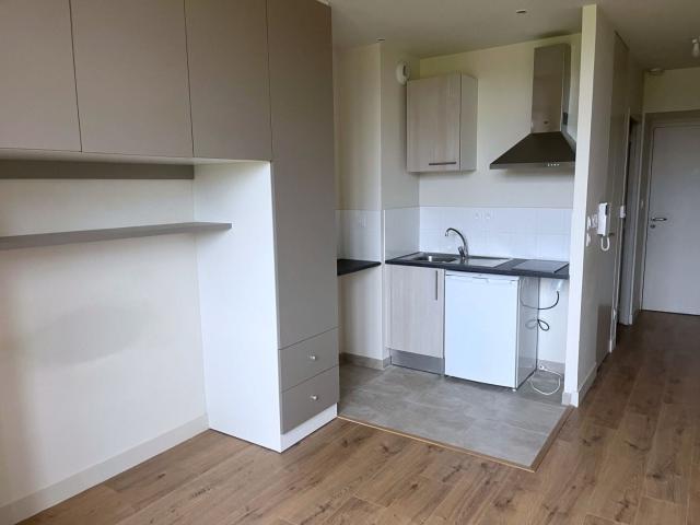 Location Appartement Rue Des Francs Bourgeois, Bû