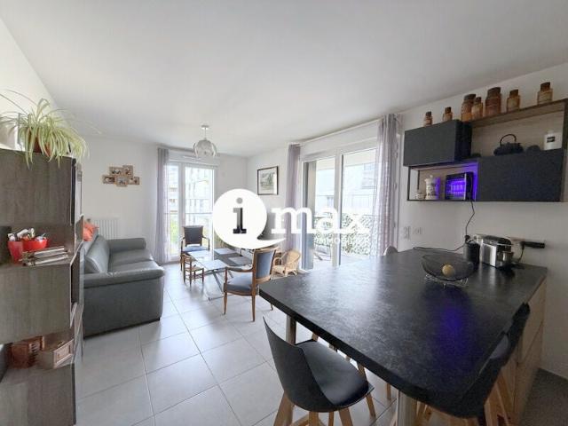 Location Appartement Rue des Frères Chausson, Asnières sur Seine