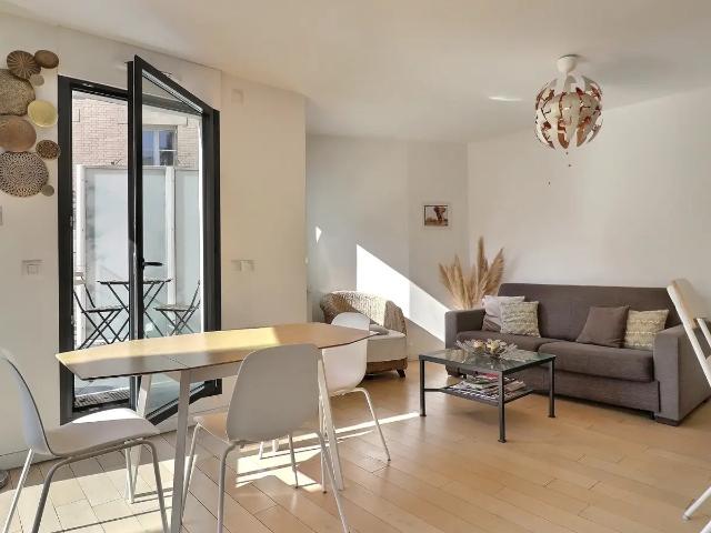 Location Appartement Rue des Frères Morane, Paris