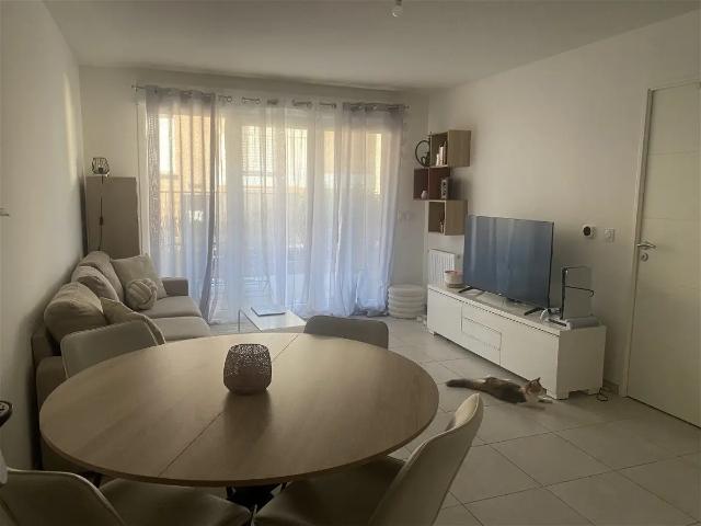 Location Appartement Rue des Gordes, Simandres
