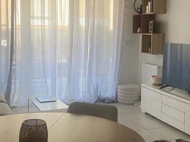 Location Appartement Rue des Gordes, Simandres