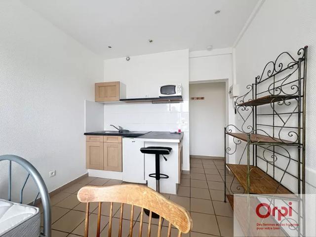Location Appartement Rue des Grands Prés, Montluçon