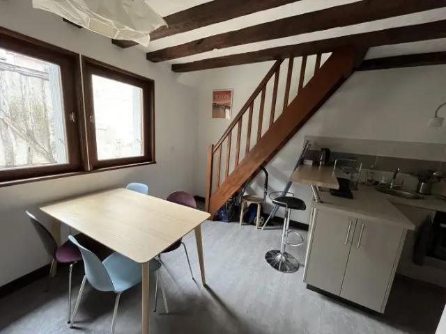 Location Appartement Rue des Halles, Tours