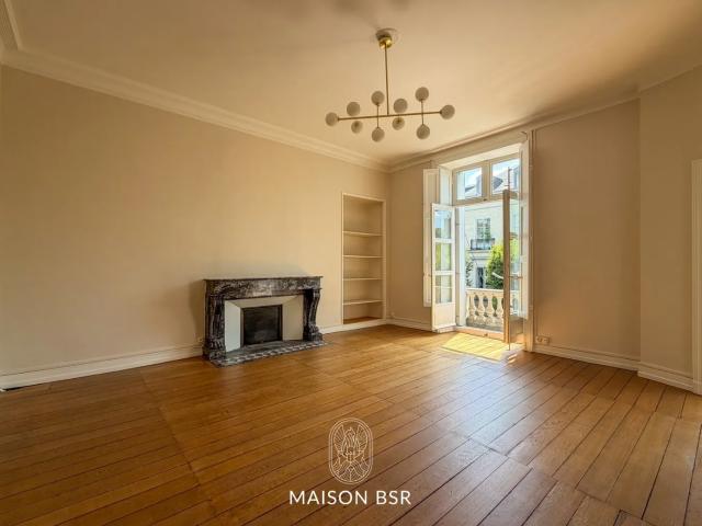 Location Appartement Rue des Hauts Pavés, Nantes