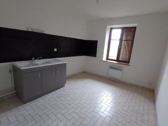 Location Appartement Rue des Hongres, Lachaussée
