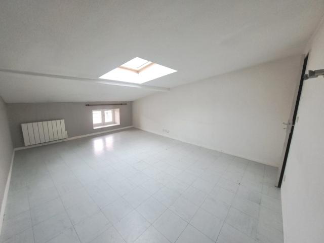 Location Appartement Rue des Jacobins, Clermont Ferrand