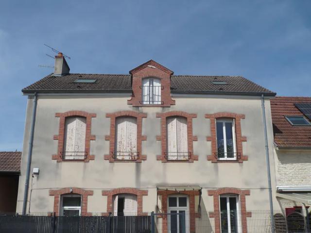 Location Appartement Rue des Jardins, Couternon