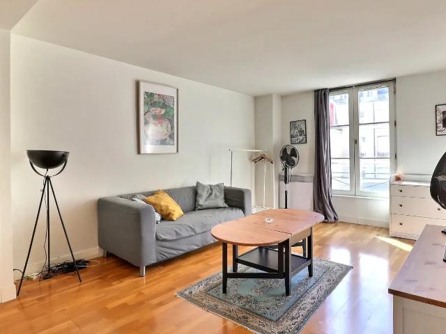 Location Appartement Rue des Jeûneurs, Paris