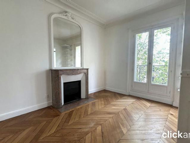 Location Appartement Rue des Pyrénées, Paris
