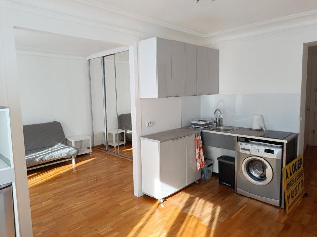 Location Appartement Rue des Pyrénées, Paris