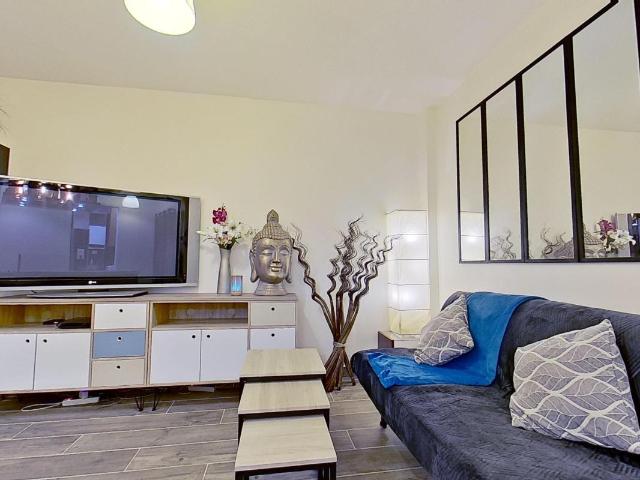 Location Appartement Rue des Pyrénées, Paris