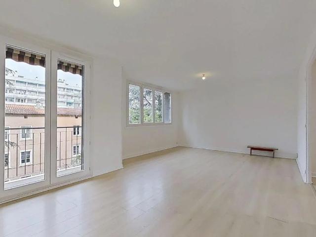 Location Appartement Rue des Pépinières, Lyon