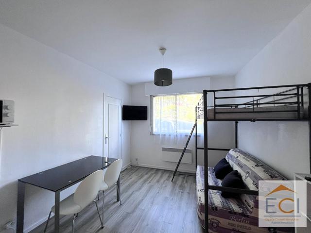 Location Appartement Rue des Portes Ferrées, Limoges